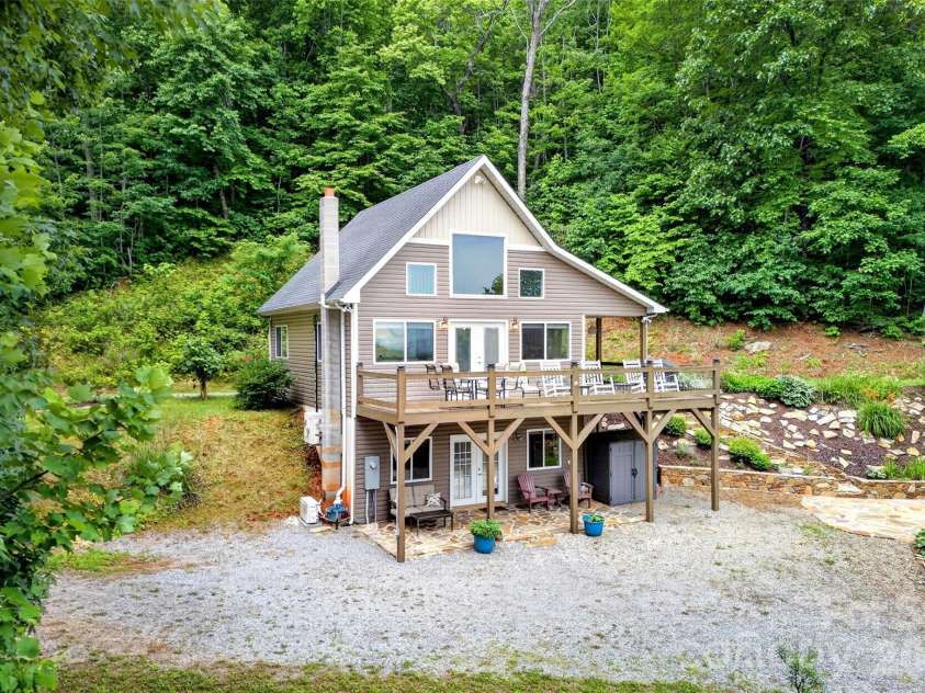 696 Hickory Nut Hollow, Old Fort, NC 28762.  MLS# CAR4385663, YatesRealty ID 27786. 