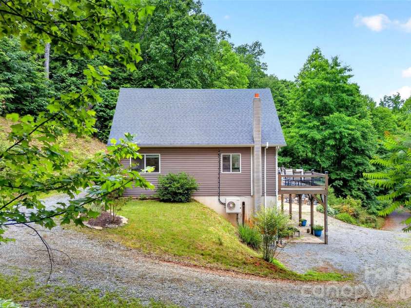 696 Hickory Nut Hollow, Old Fort, NC 28762.  MLS# CAR4385663, YatesRealty ID 27786. 