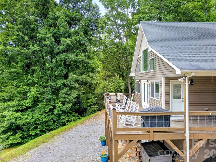 696 Hickory Nut Hollow, Old Fort, NC 28762.  MLS# CAR4385663, YatesRealty ID 27786. 