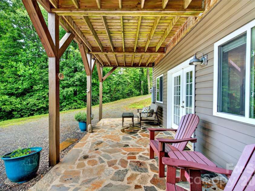 696 Hickory Nut Hollow, Old Fort, NC 28762.  MLS# CAR4385663, YatesRealty ID 27786. 