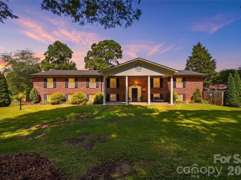 138 Whispering Pines Drive, Hudson, NC 28638.  MLS# CAR4385334, YatesRealty ID 27789. 