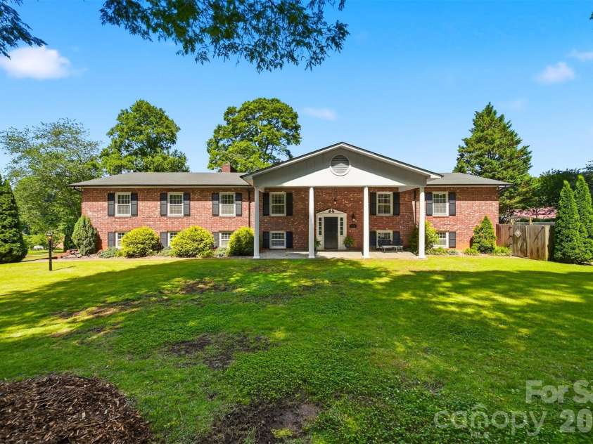 138 Whispering Pines Drive, Hudson, NC 28638.  MLS# CAR4385334, YatesRealty ID 27789. 
