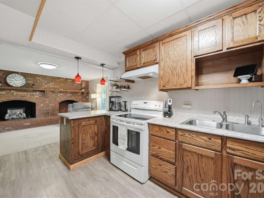 138 Whispering Pines Drive, Hudson, NC 28638.  MLS# CAR4385334, YatesRealty ID 27789. 