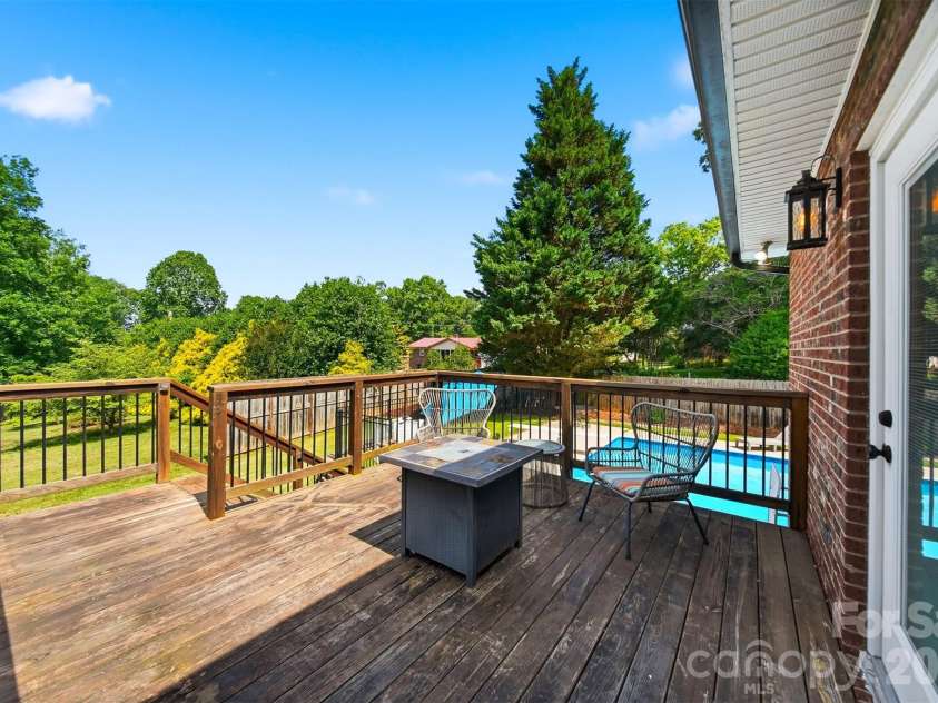 138 Whispering Pines Drive, Hudson, NC 28638.  MLS# CAR4385334, YatesRealty ID 27789. 