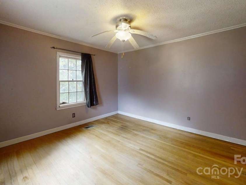 903 Davidson Avenue, Gastonia, NC 28052.  MLS# CAR4249883, YatesRealty ID 27789. 