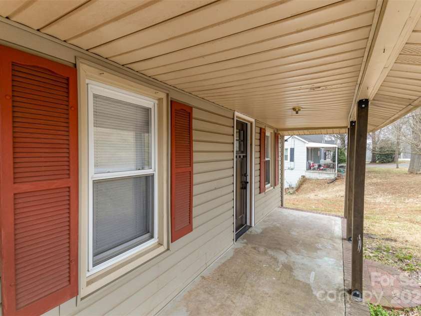 107 Mcginnis Street, Kings Mountain, NC 28086.  MLS# CAR4217487, YatesRealty ID 2779. 