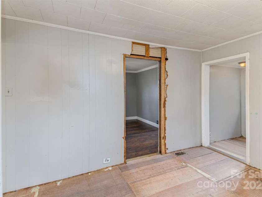 107 Mcginnis Street, Kings Mountain, NC 28086.  MLS# CAR4217487, YatesRealty ID 2779. 