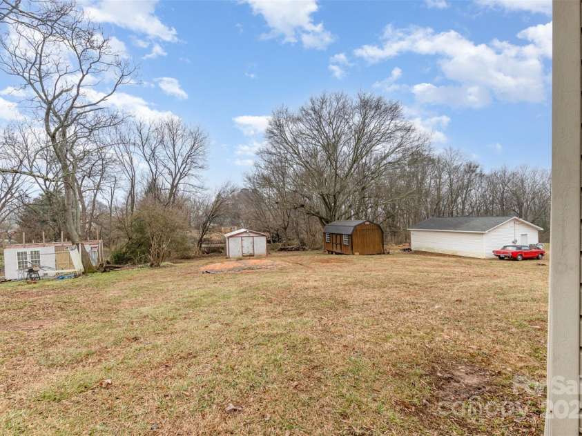 107 Mcginnis Street, Kings Mountain, NC 28086.  MLS# CAR4217487, YatesRealty ID 2779. 