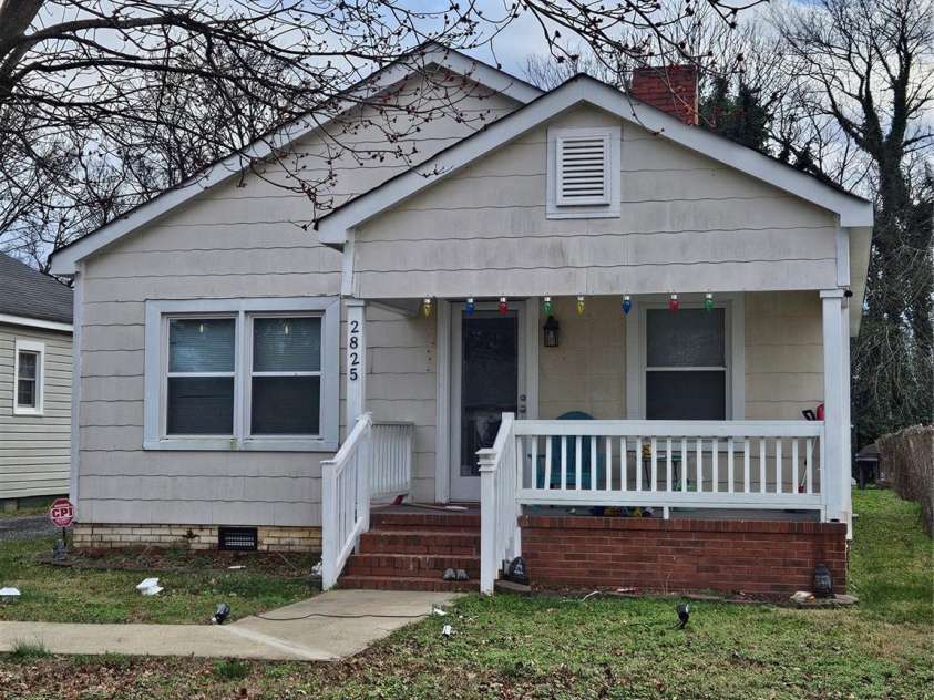 2825 Long Avenue, Gastonia, NC 28054.  MLS# CAR4340489, YatesRealty ID 2779. 