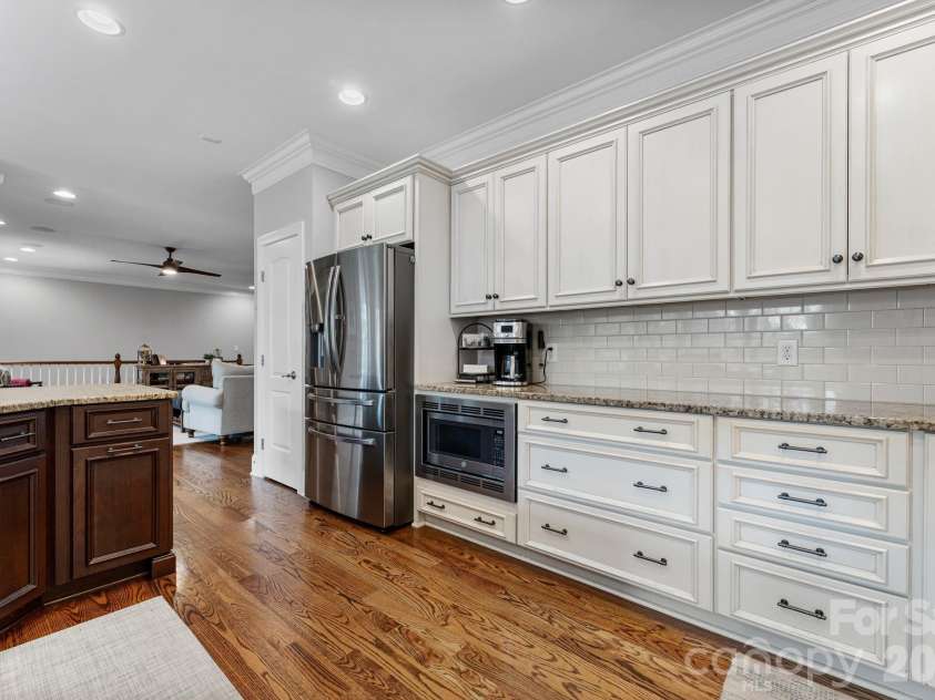 9156 Fair Oak Drive, Sherrills Ford, NC 28673.  MLS# CAR4351146, YatesRealty ID 2779. 