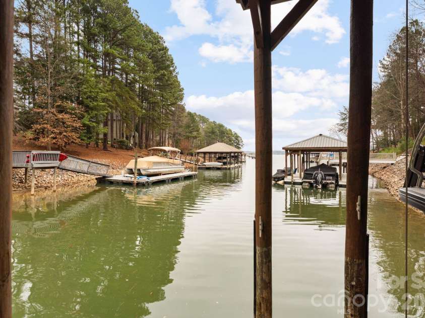 9156 Fair Oak Drive, Sherrills Ford, NC 28673.  MLS# CAR4351146, YatesRealty ID 2779. 