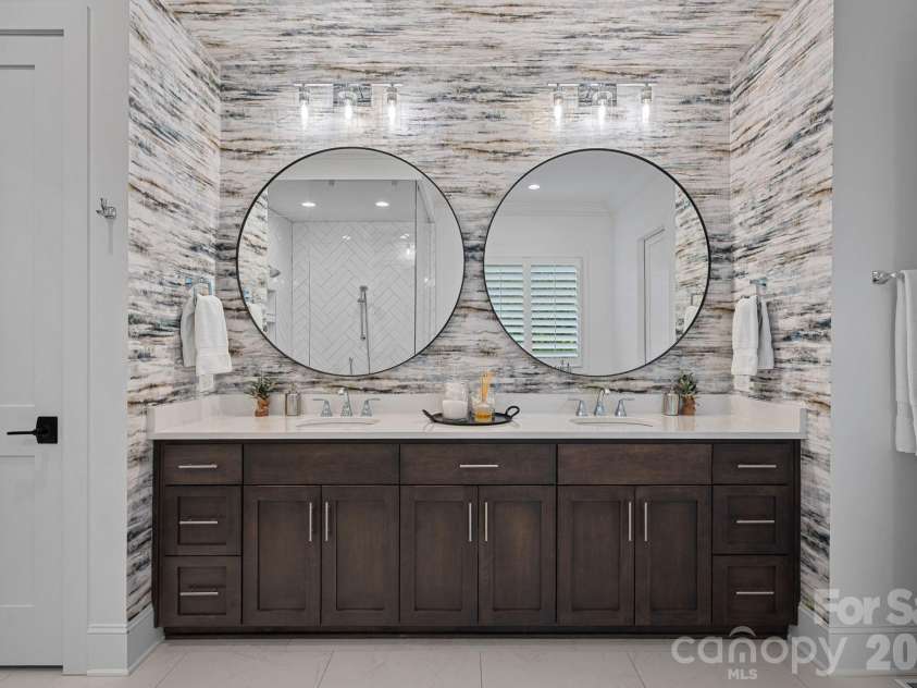 17416 Gillican Overlook Road, Davidson, NC 28036.  MLS# CAR4373444, YatesRealty ID 27790. Primary bathroom
