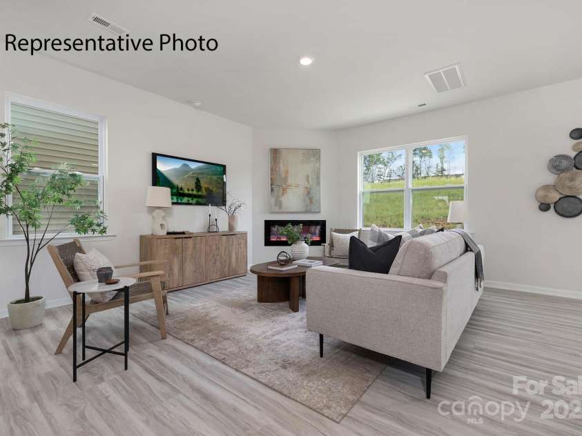 832 Naughton Street, Chester, SC 29706.  MLS# CAR4285030, YatesRealty ID 27792. 