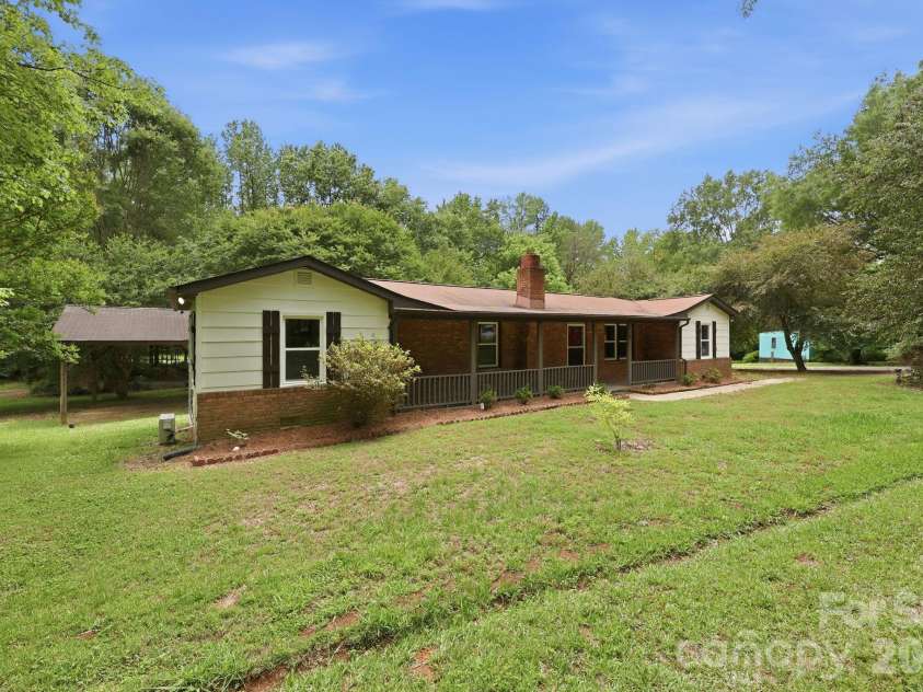517 & 513 Cox Road, Salisbury, NC 28146.  MLS# CAR4389562, YatesRealty ID 27793. 