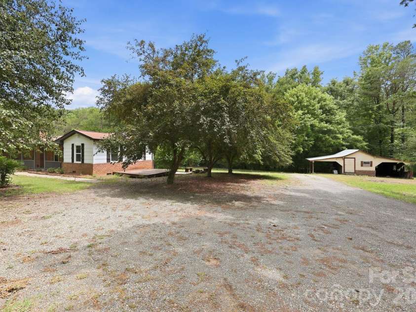 517 & 513 Cox Road, Salisbury, NC 28146.  MLS# CAR4389562, YatesRealty ID 27793. 