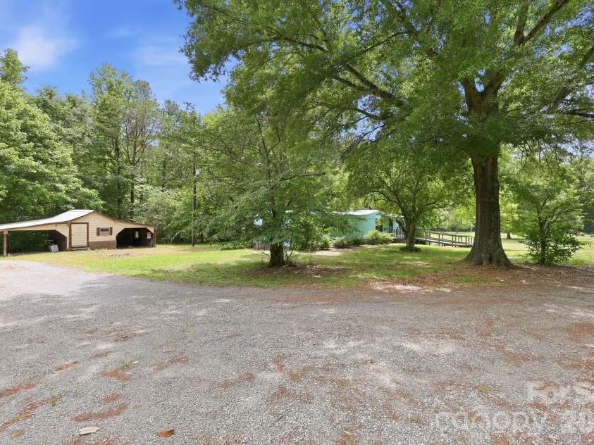517 & 513 Cox Road, Salisbury, NC 28146.  MLS# CAR4389562, YatesRealty ID 27793. 
