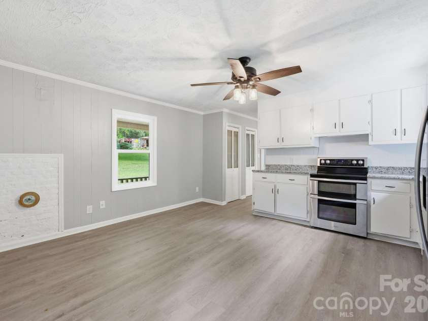 517 & 513 Cox Road, Salisbury, NC 28146.  MLS# CAR4389562, YatesRealty ID 27793. 