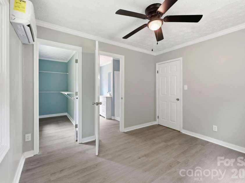 517 & 513 Cox Road, Salisbury, NC 28146.  MLS# CAR4389562, YatesRealty ID 27793. 