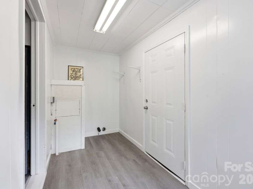 517 & 513 Cox Road, Salisbury, NC 28146.  MLS# CAR4389562, YatesRealty ID 27793. 