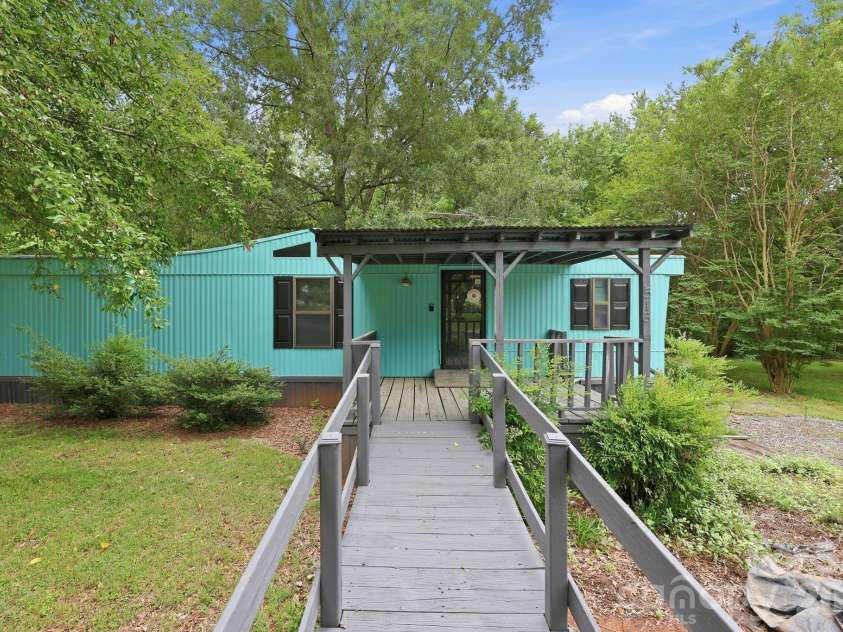 517 & 513 Cox Road, Salisbury, NC 28146.  MLS# CAR4389562, YatesRealty ID 27793. 