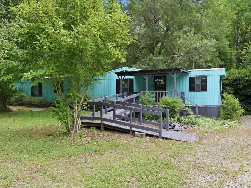517 & 513 Cox Road, Salisbury, NC 28146.  MLS# CAR4389562, YatesRealty ID 27793. 