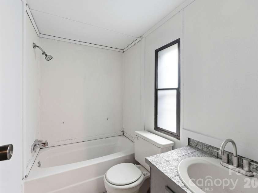 517 & 513 Cox Road, Salisbury, NC 28146.  MLS# CAR4389562, YatesRealty ID 27793. 