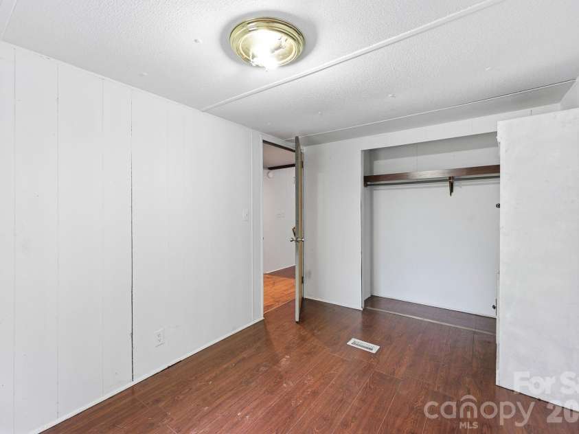 517 & 513 Cox Road, Salisbury, NC 28146.  MLS# CAR4389562, YatesRealty ID 27793. 