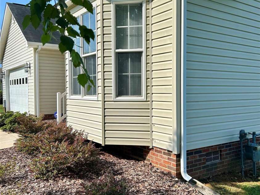 215 Autumn Chapel Drive, Salisbury, NC 28147.  MLS# CAR4285047, YatesRealty ID 27794. 