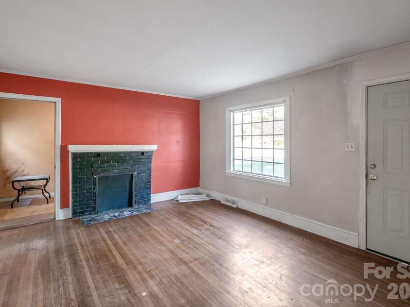 4430 Tyvola Road, Charlotte, NC 28208.  MLS# CAR4368437, YatesRealty ID 27794. 
