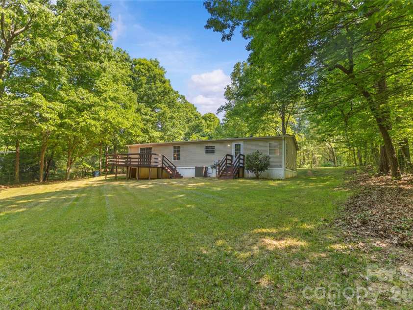 5021 Raintree Lane, Maiden, NC 28650.  MLS# CAR4387189, YatesRealty ID 27795. 