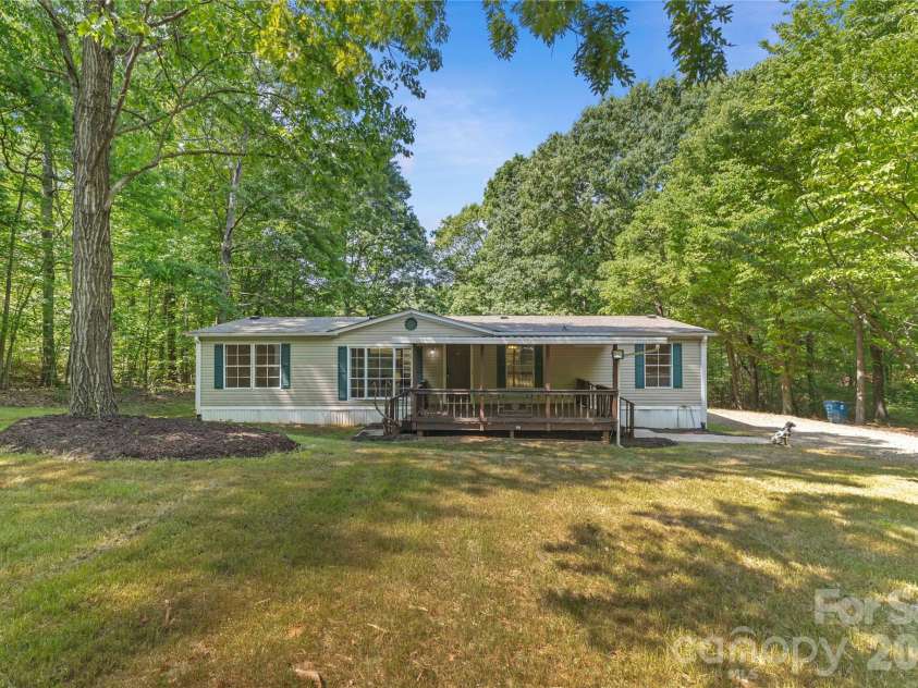 5021 Raintree Lane, Maiden, NC 28650.  MLS# CAR4387189, YatesRealty ID 27795. 