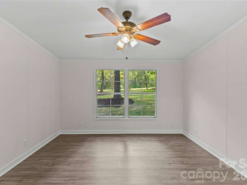 5021 Raintree Lane, Maiden, NC 28650.  MLS# CAR4387189, YatesRealty ID 27795. 