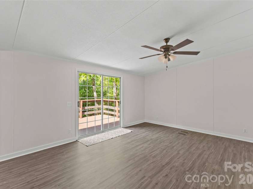 5021 Raintree Lane, Maiden, NC 28650.  MLS# CAR4387189, YatesRealty ID 27795. 