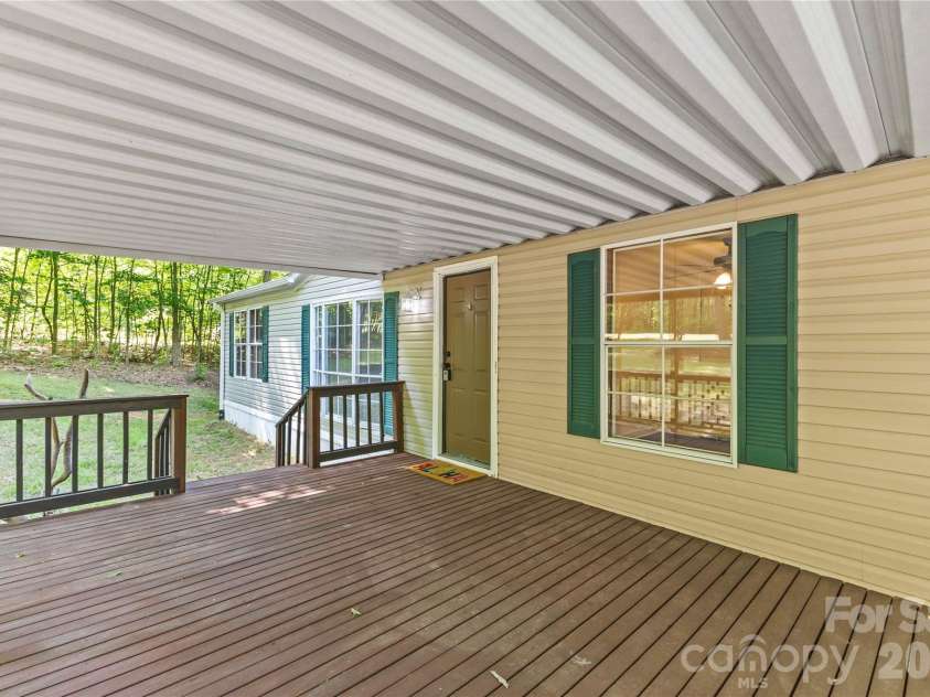 5021 Raintree Lane, Maiden, NC 28650.  MLS# CAR4387189, YatesRealty ID 27795. Covered front porch