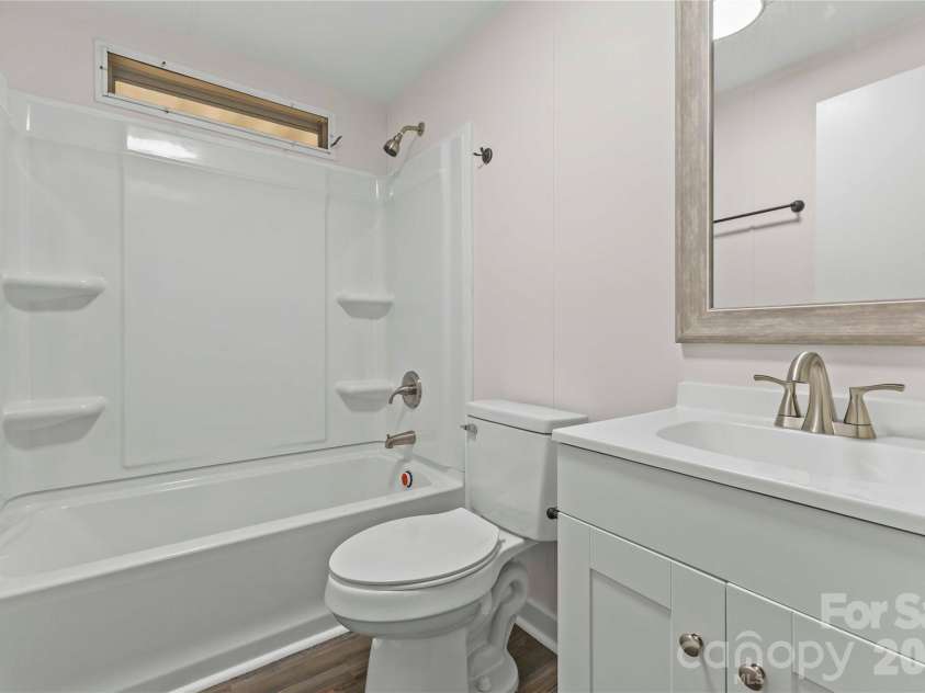 5021 Raintree Lane, Maiden, NC 28650.  MLS# CAR4387189, YatesRealty ID 27795. Hall bath