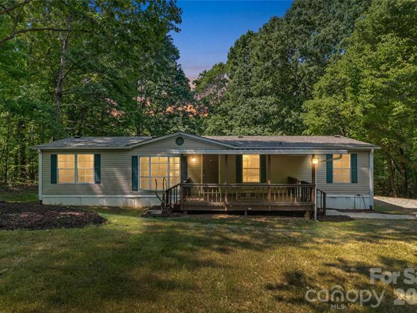5021 Raintree Lane, Maiden, NC 28650.  MLS# CAR4387189, YatesRealty ID 27795. Twilight