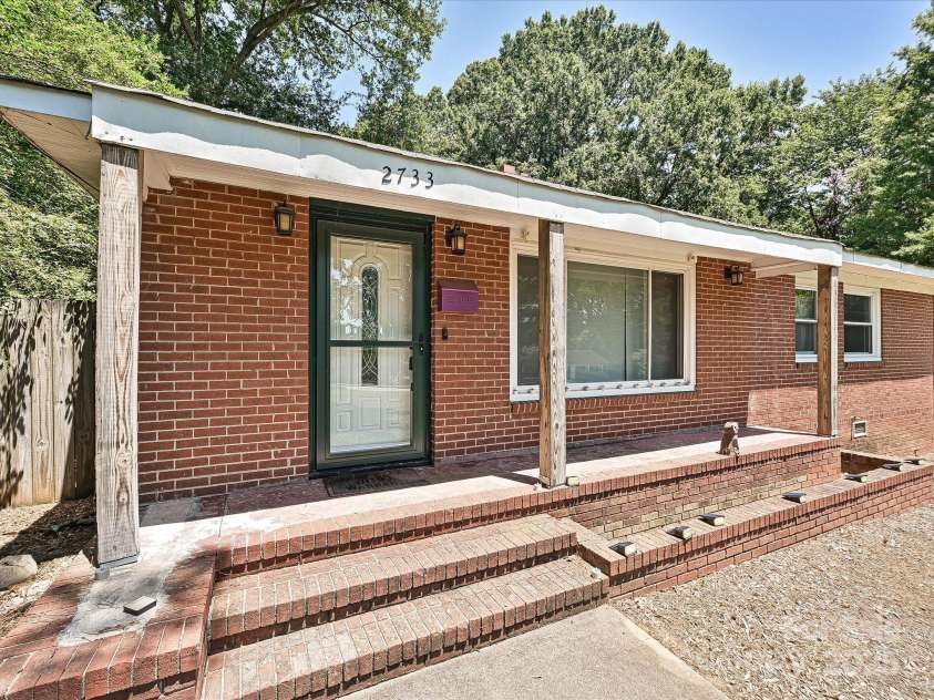 2733 Palm Avenue, Charlotte, NC 28205.  MLS# CAR4284729, YatesRealty ID 27797. 