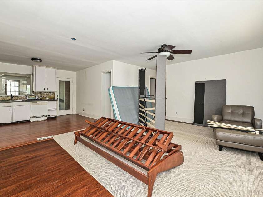 2733 Palm Avenue, Charlotte, NC 28205.  MLS# CAR4284729, YatesRealty ID 27797. 