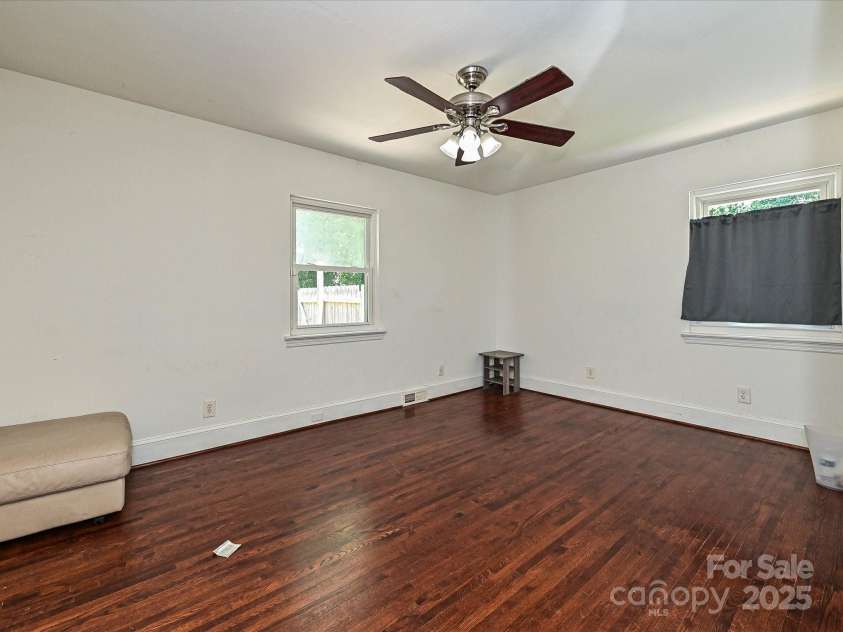 2733 Palm Avenue, Charlotte, NC 28205.  MLS# CAR4284729, YatesRealty ID 27797. 