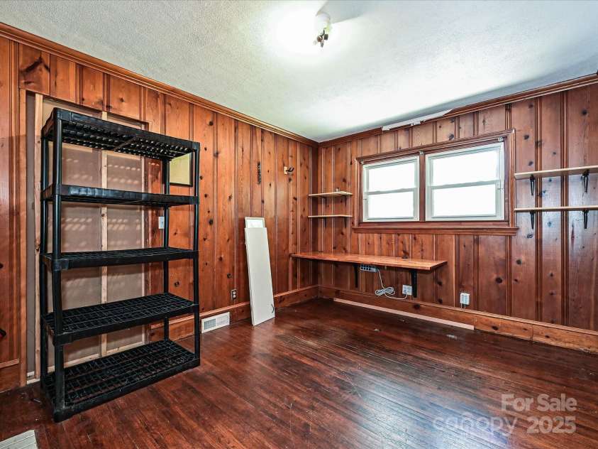 2733 Palm Avenue, Charlotte, NC 28205.  MLS# CAR4284729, YatesRealty ID 27797. 