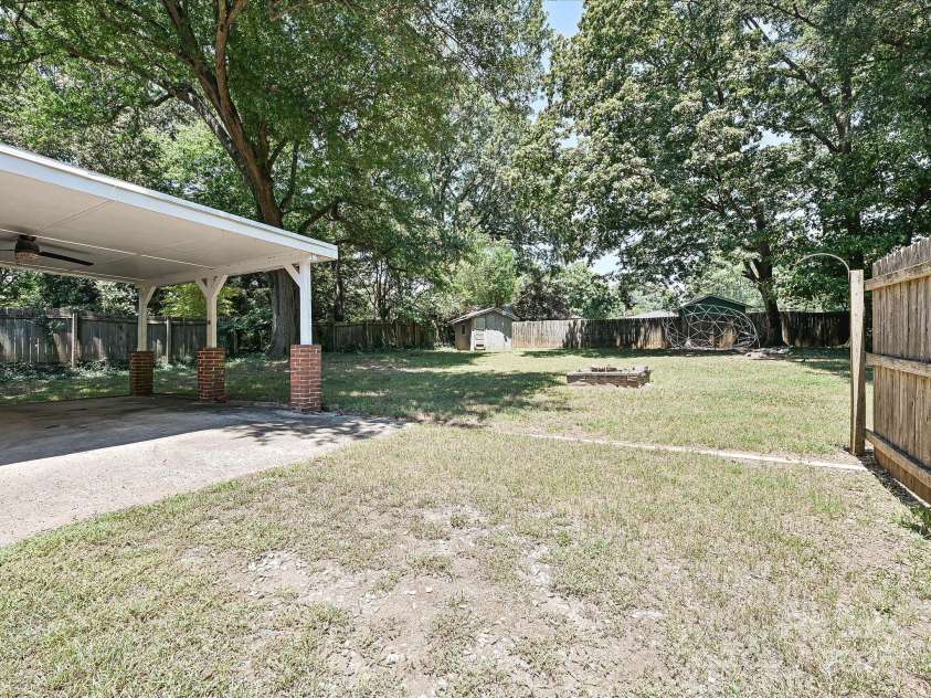2733 Palm Avenue, Charlotte, NC 28205.  MLS# CAR4284729, YatesRealty ID 27797. 