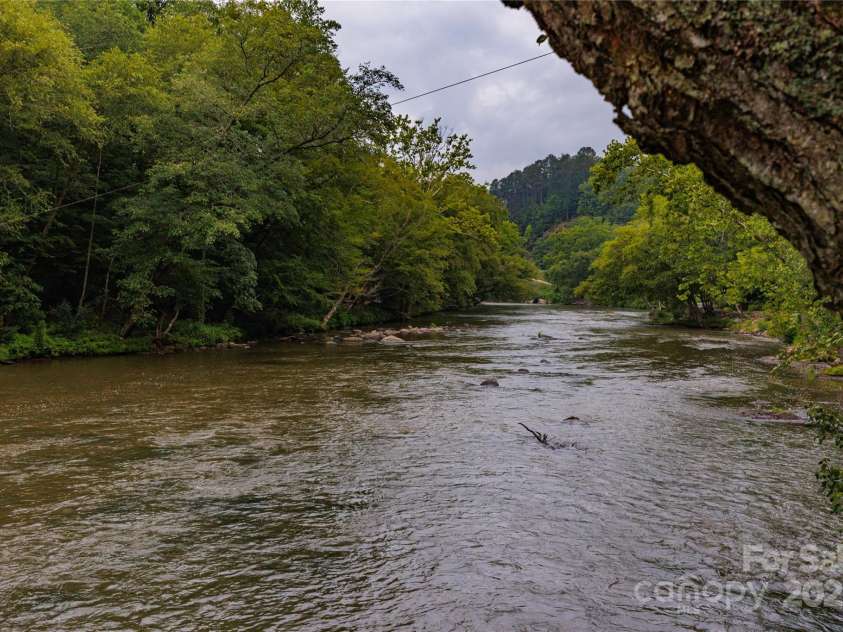 41 Dam Road, Bryson City, NC 28713.  MLS# CAR4284112, YatesRealty ID 27798. 