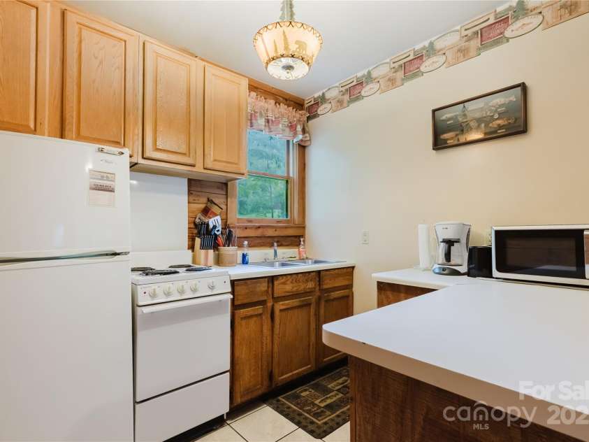 41 Dam Road, Bryson City, NC 28713.  MLS# CAR4284112, YatesRealty ID 27798. 