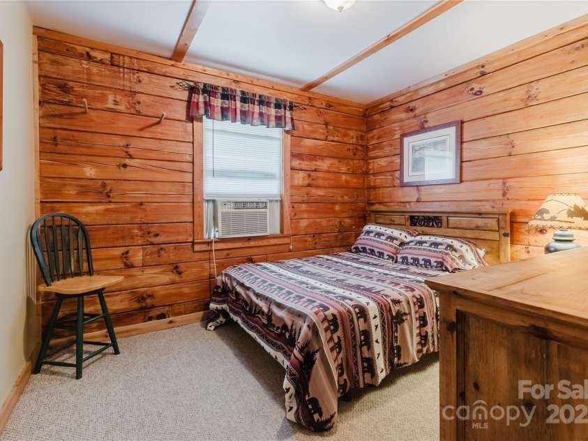 41 Dam Road, Bryson City, NC 28713.  MLS# CAR4284112, YatesRealty ID 27798. 