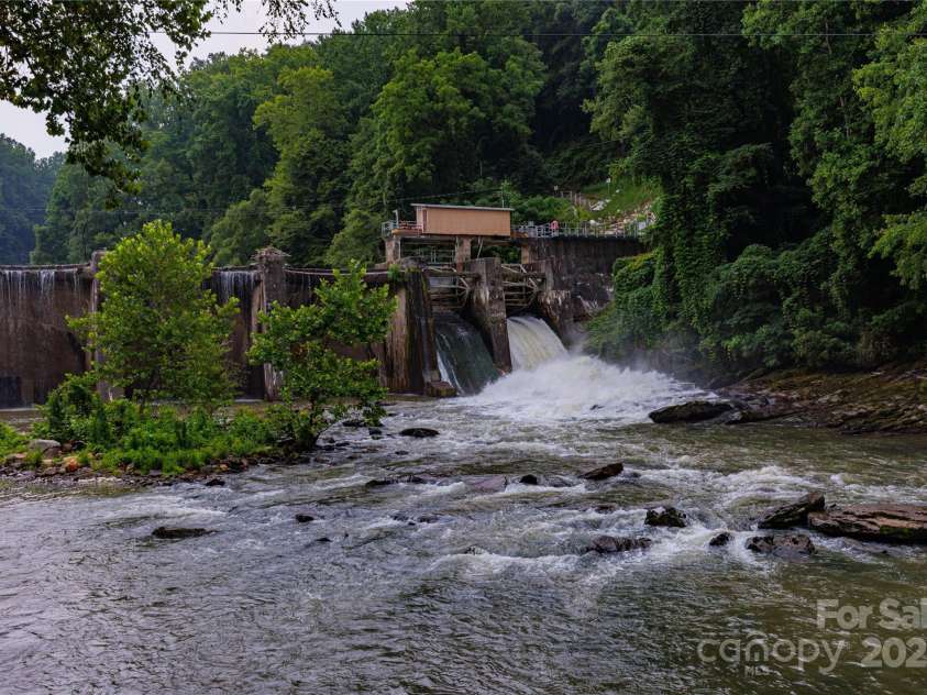 41 Dam Road, Bryson City, NC 28713.  MLS# CAR4284112, YatesRealty ID 27798. 