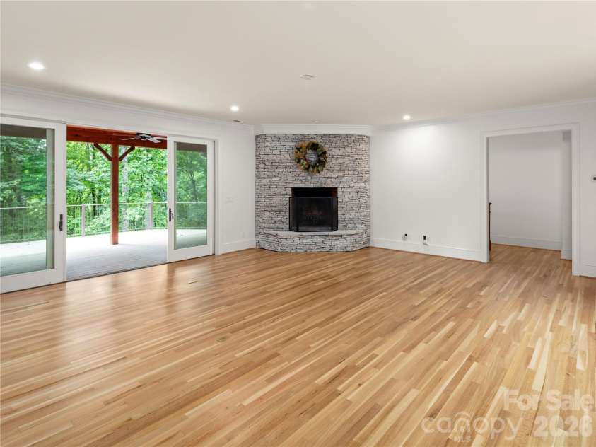 672 Walnut Valley Parkway, Arden, NC 28704.  MLS# CAR4373845, YatesRealty ID 27798. 