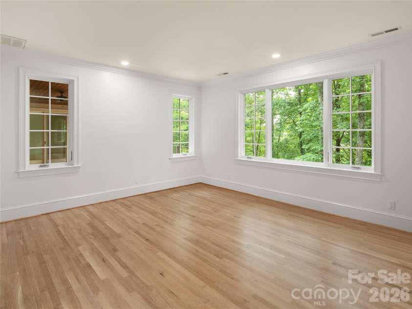 672 Walnut Valley Parkway, Arden, NC 28704.  MLS# CAR4373845, YatesRealty ID 27798. 