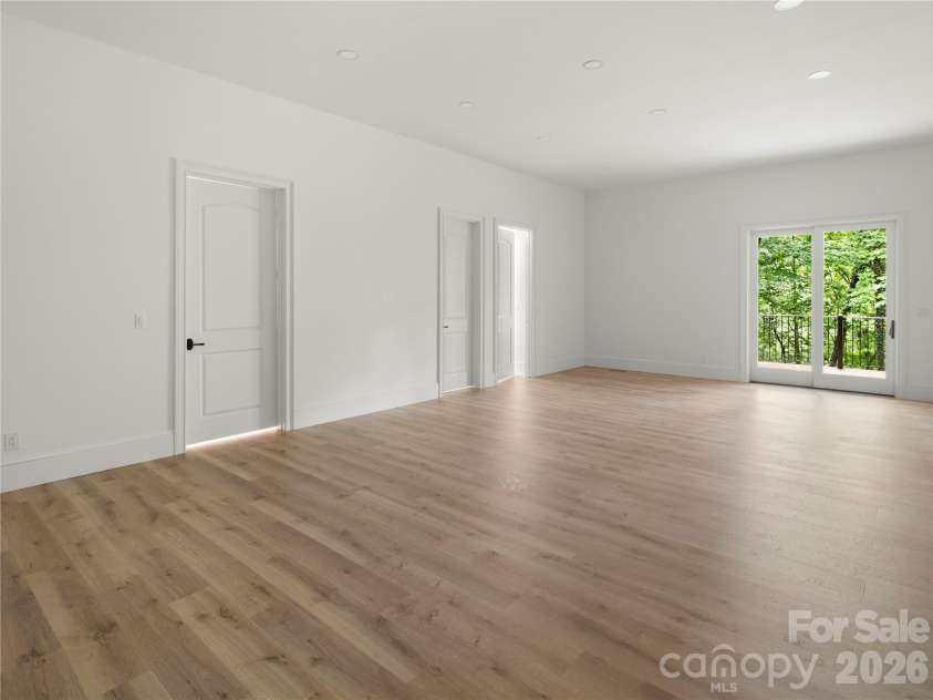 672 Walnut Valley Parkway, Arden, NC 28704.  MLS# CAR4373845, YatesRealty ID 27798. 
