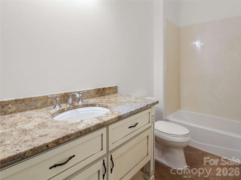 672 Walnut Valley Parkway, Arden, NC 28704.  MLS# CAR4373845, YatesRealty ID 27798. 