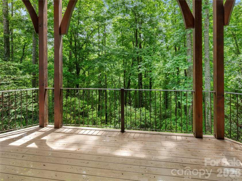 672 Walnut Valley Parkway, Arden, NC 28704.  MLS# CAR4373845, YatesRealty ID 27798. 
